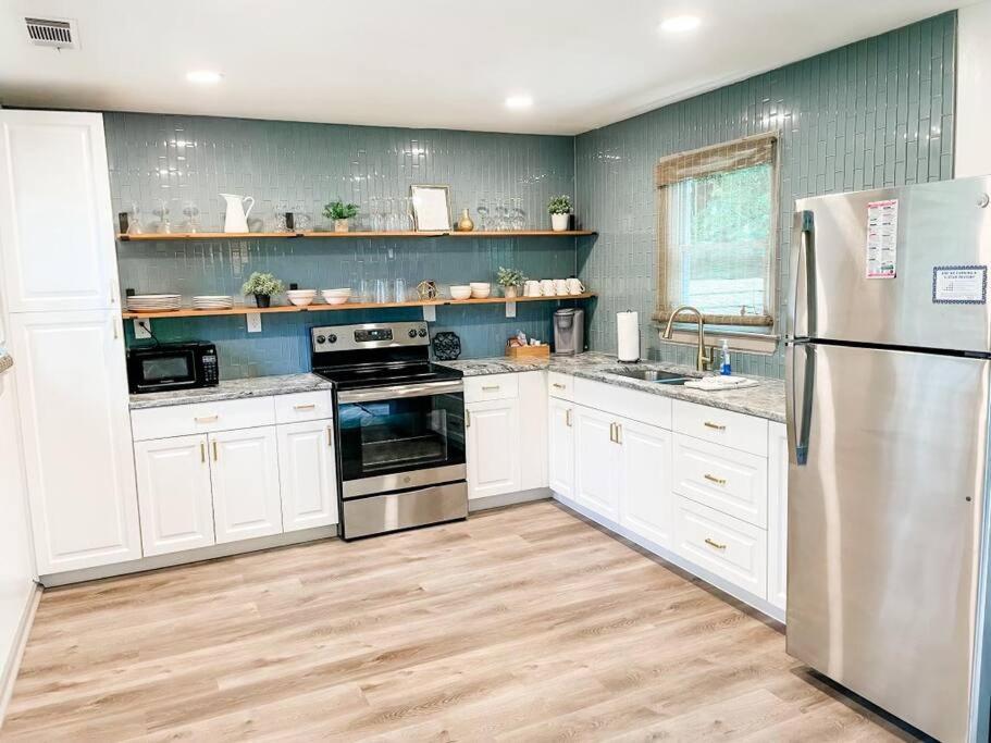 Blue Bungalow W/ Free Golf Cart 1/2 Mi From Square Covington Exterior photo