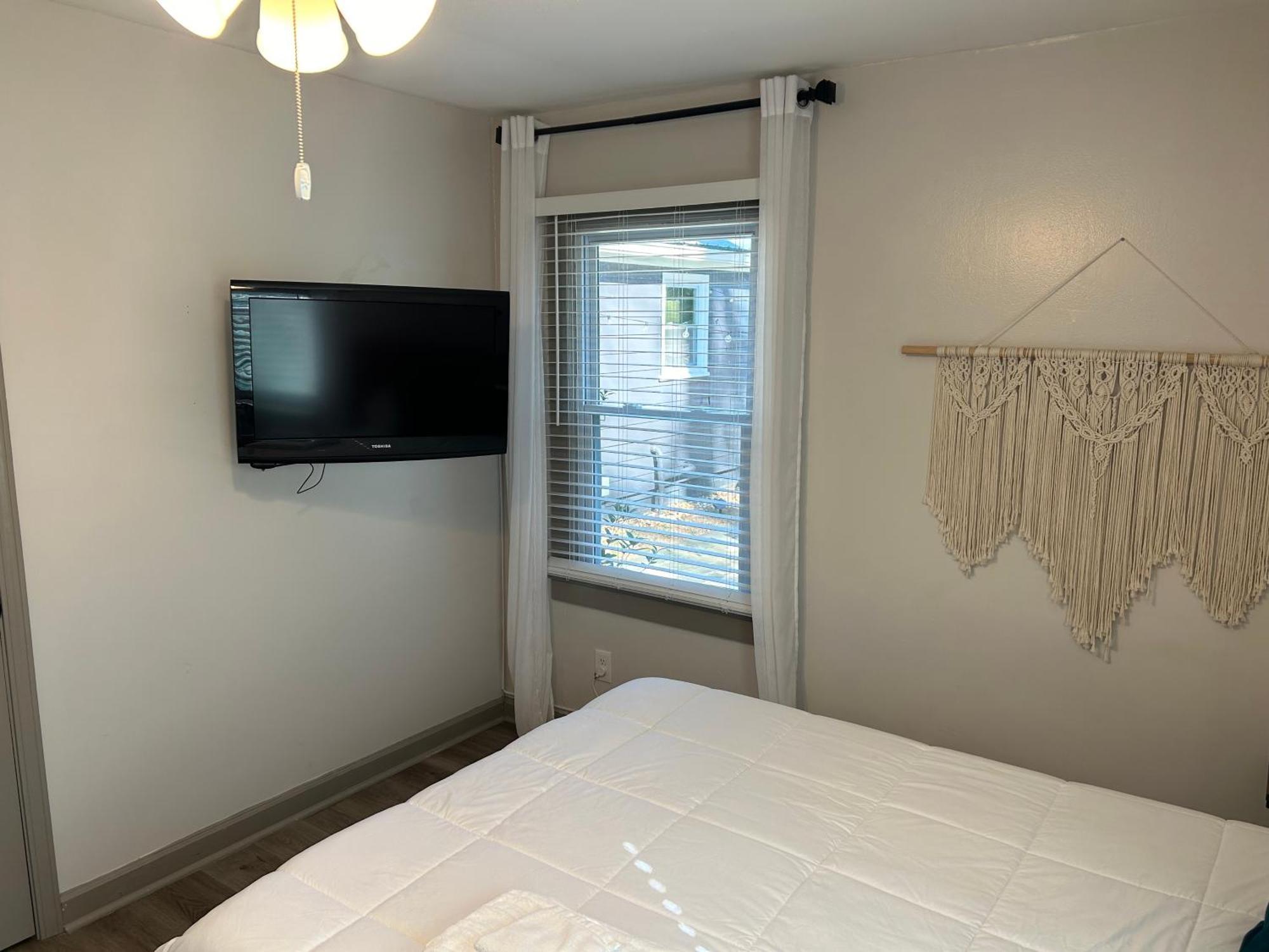 Blue Bungalow W/ Free Golf Cart 1/2 Mi From Square Covington Exterior photo