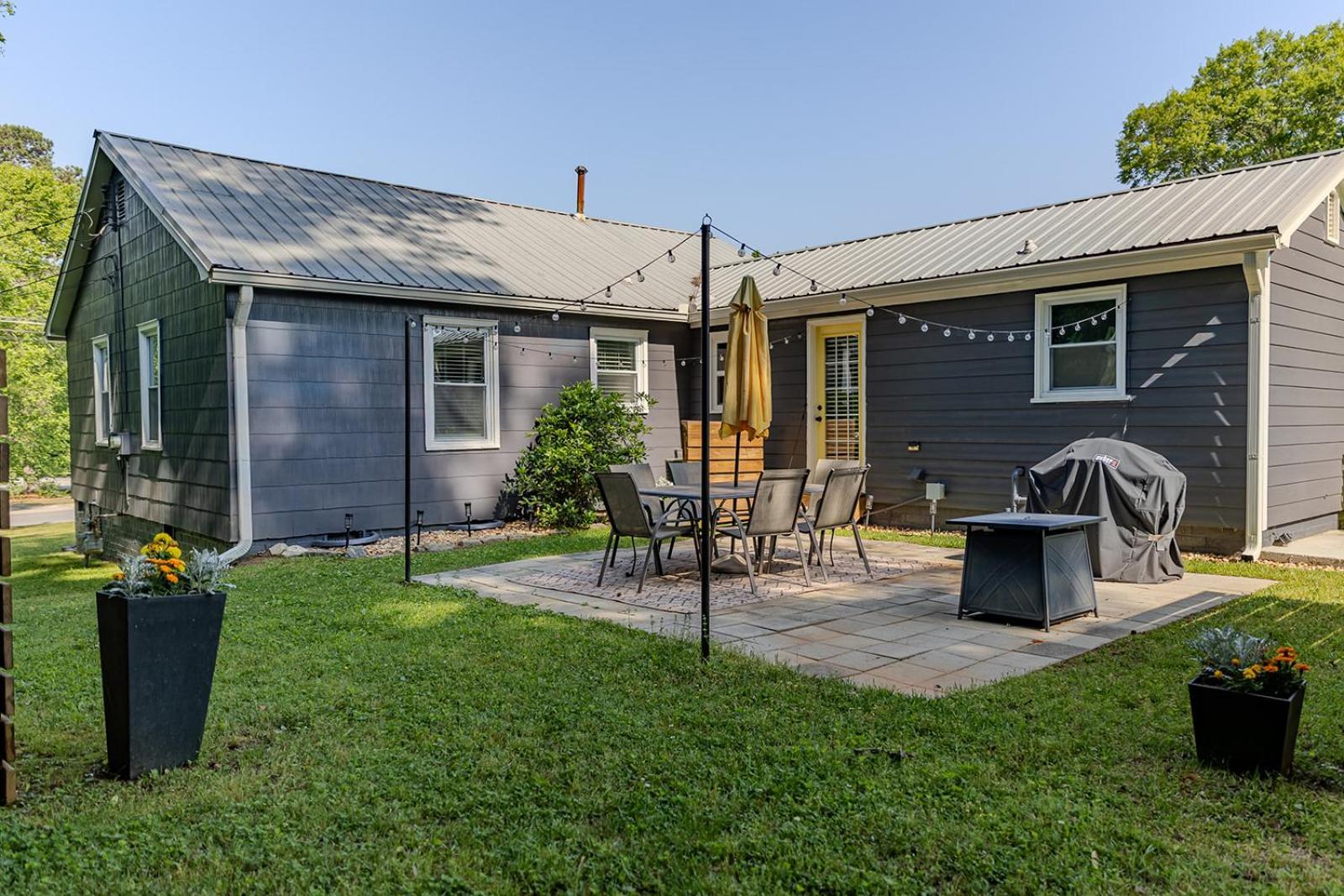 Blue Bungalow W/ Free Golf Cart 1/2 Mi From Square Covington Exterior photo